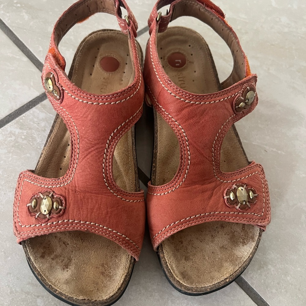 Structure Pink Sandals with Ankle Strap and T-strap Design